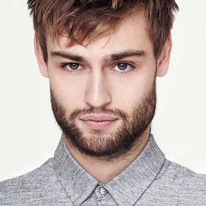 Photo star : Douglas Booth