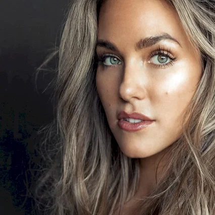  Rebekah Graf