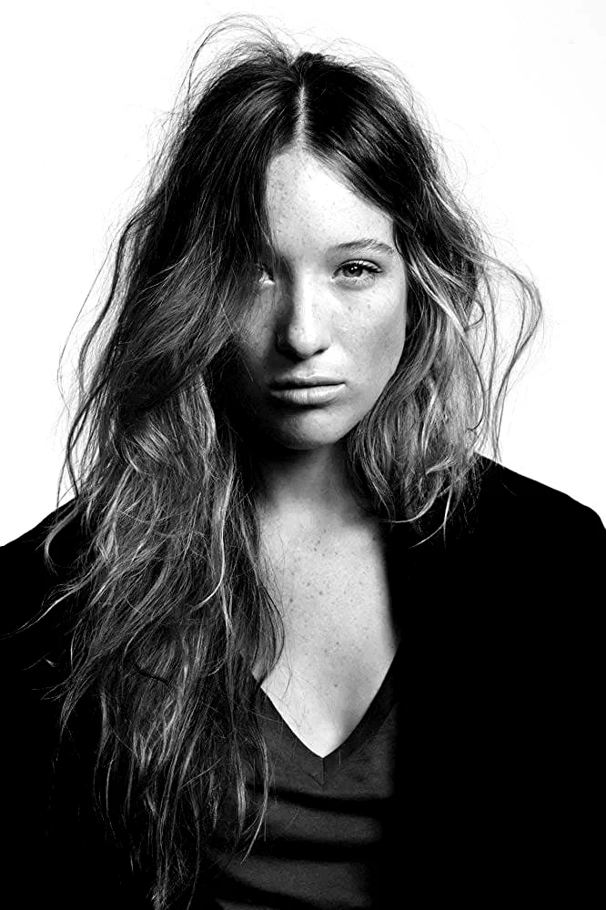 Sophie Lowe