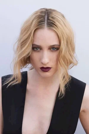 Sophie Lowe photo