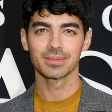 Joe  Jonas