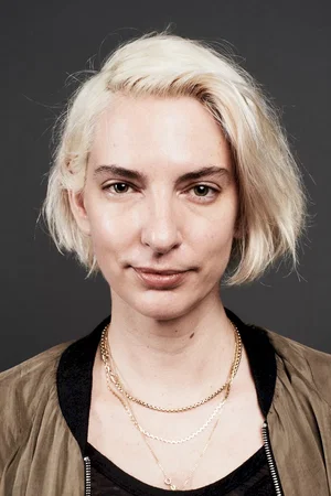  Sarah Daggar-Nickson