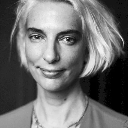  Sarah Daggar-Nickson