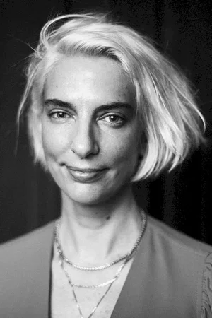 Sarah Daggar-Nickson