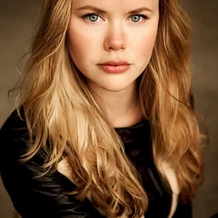  Emily Gruhl