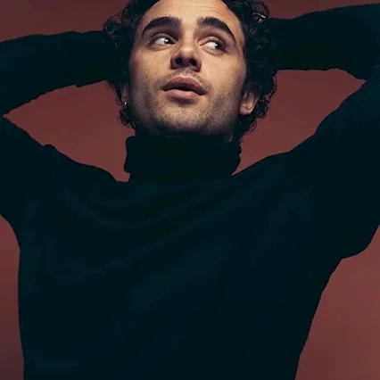  Toby Sebastian