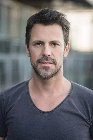  Colin Moss photo