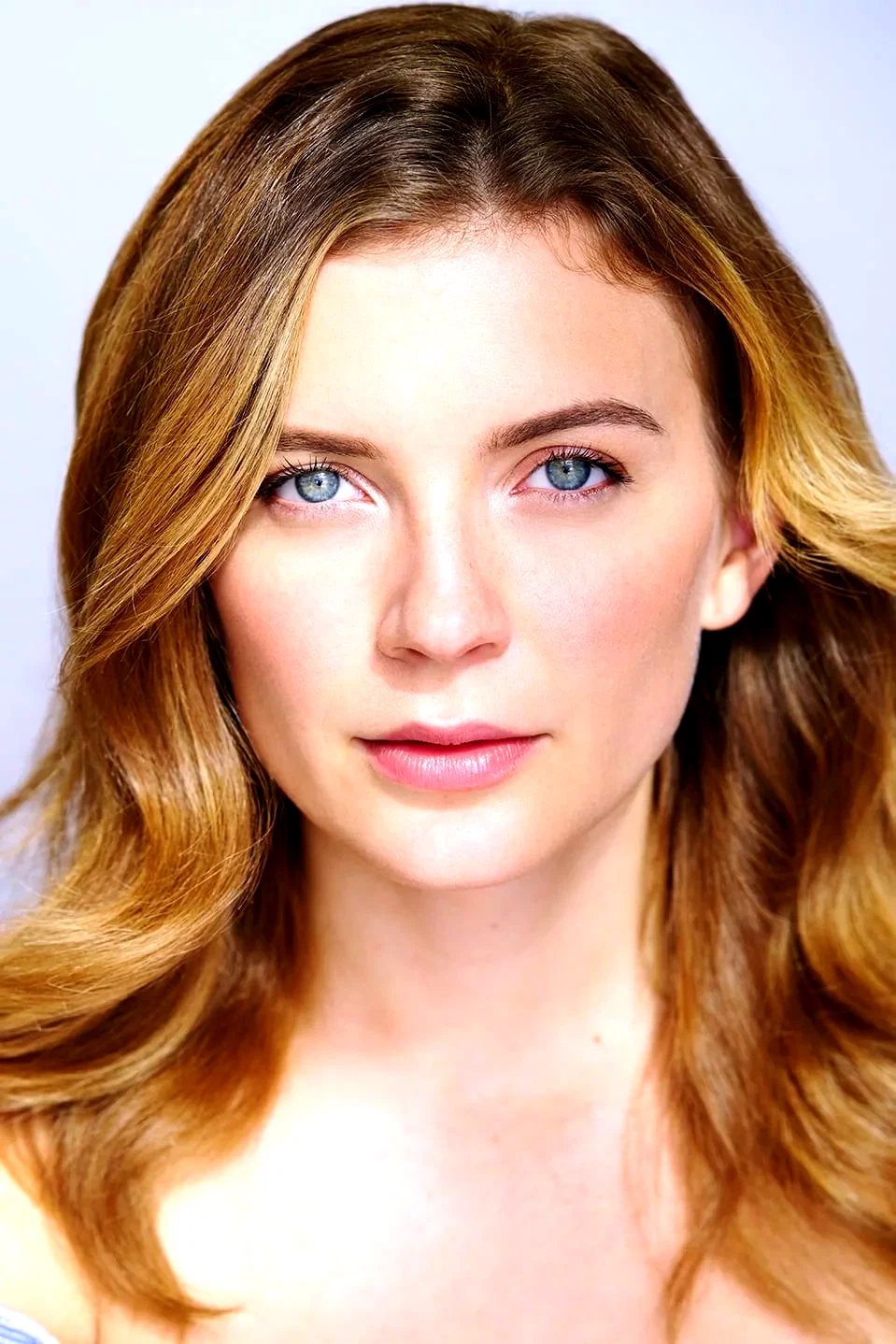  Kendra Carelli