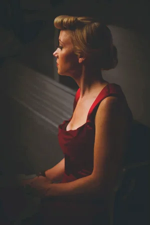  Amanda Maddox photo