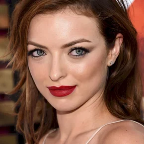 Photo star :  Francesca Eastwood