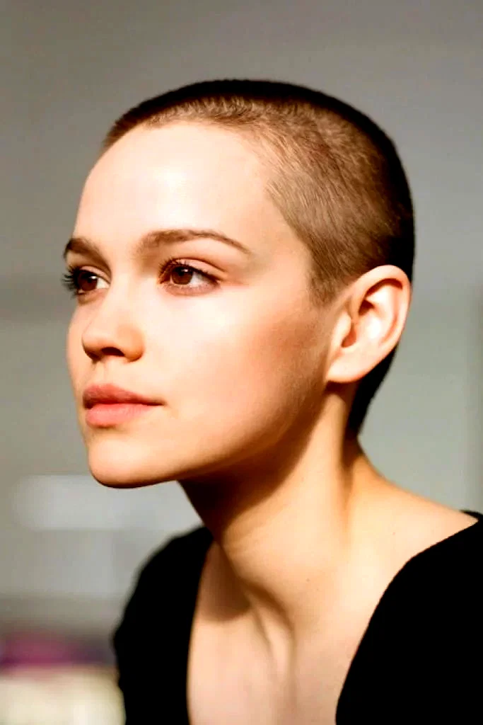Emilia Schüle