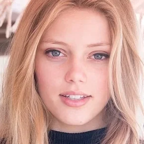 Photo star : Grace Van Dien