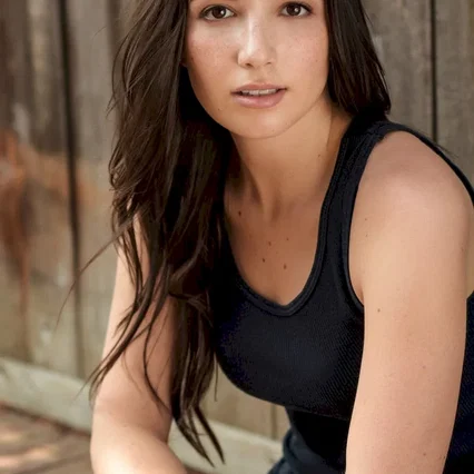  Olivia Steele-Falconer
