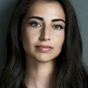  Dilan Gwyn