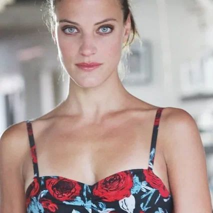  Sara Pasquier