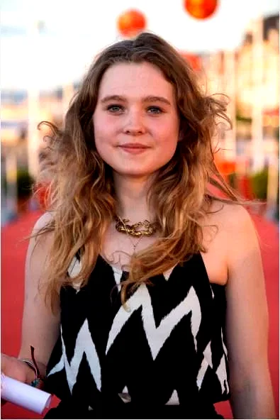 Liv Henneguier