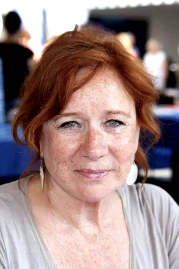  Eva Darlan