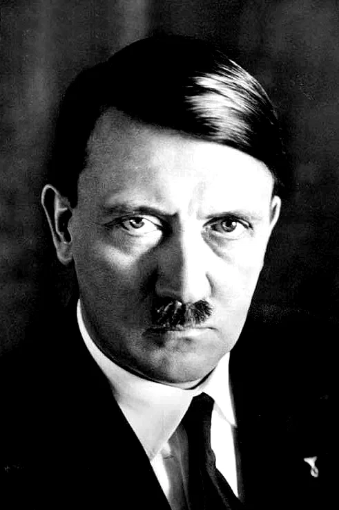  Adolf Hitler