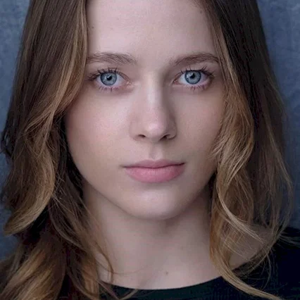  Lily Dodsworth-Evans