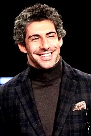  Jim Sarbh