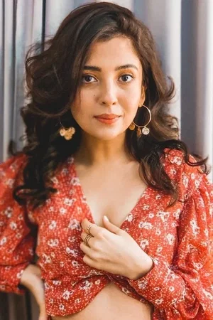  Barkha Singh