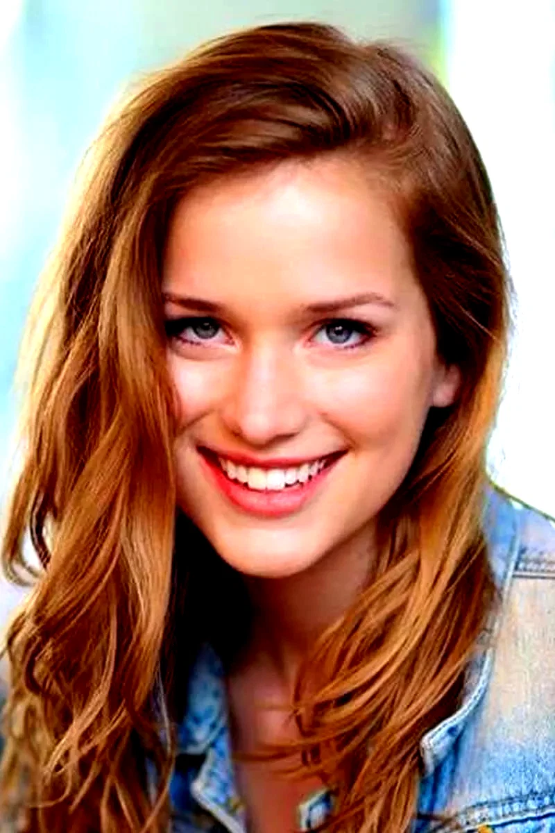  Elizabeth Lail