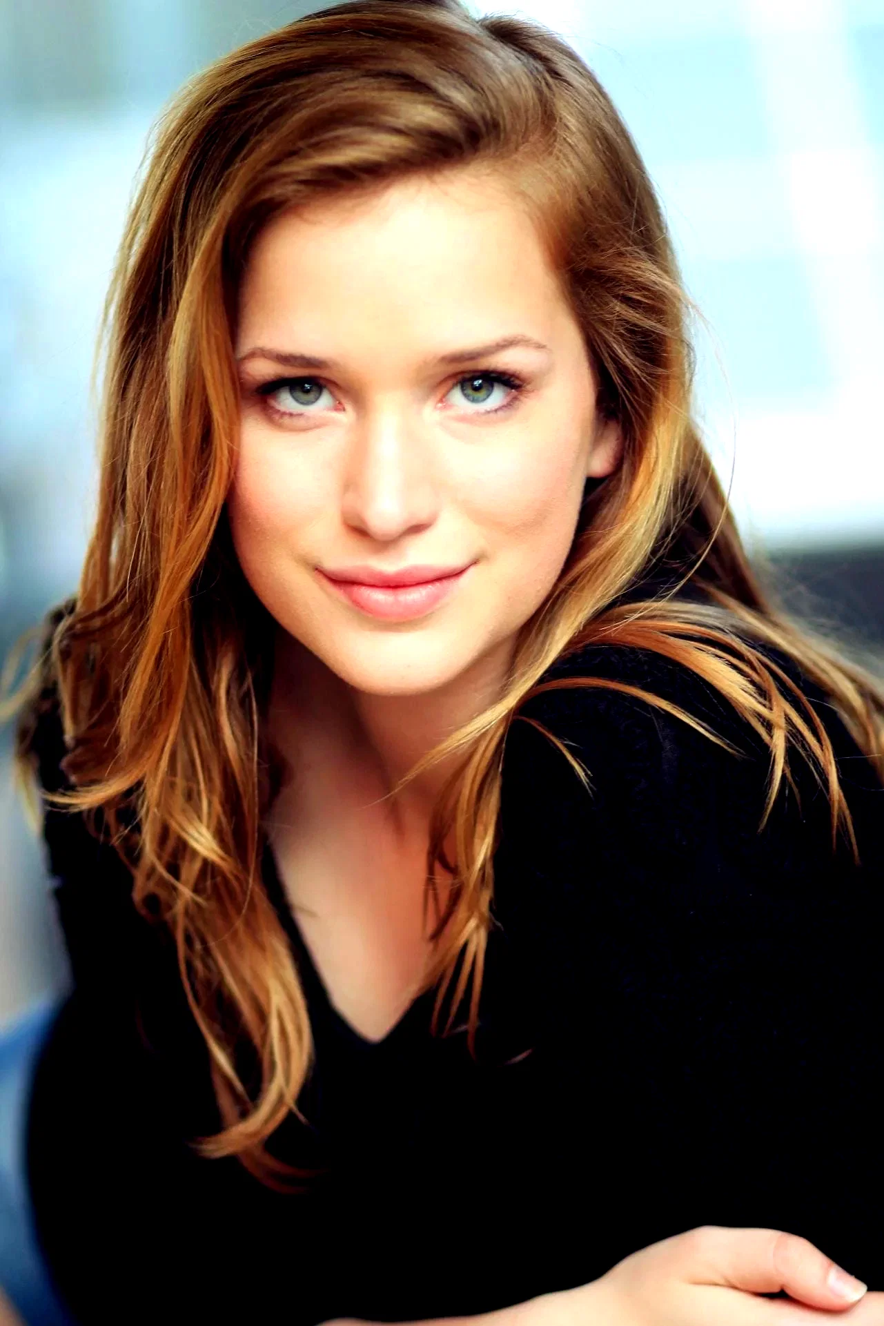  Elizabeth Lail