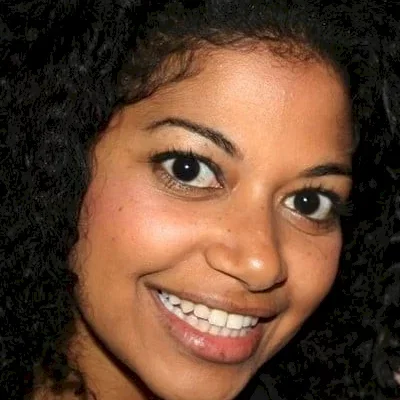  Rebecca Naomi Jones