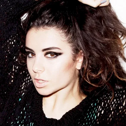  Charli XCX