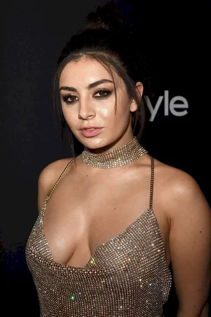  Charli XCX photo