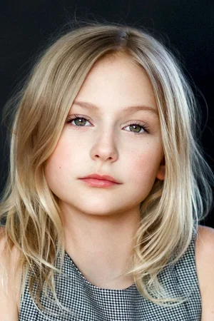 Alyvia Alyn Lind photo