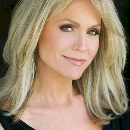  Barbara Alyn Woods