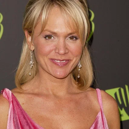  Barbara Alyn Woods