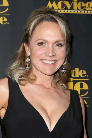  Barbara Alyn Woods