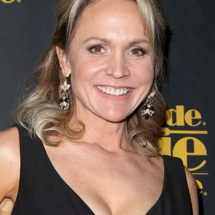  Barbara Alyn Woods