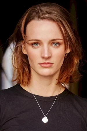  Airlie Dodds