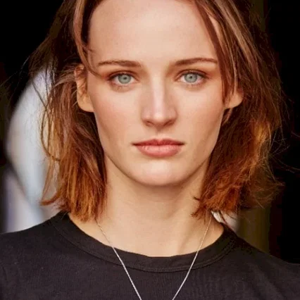  Airlie Dodds