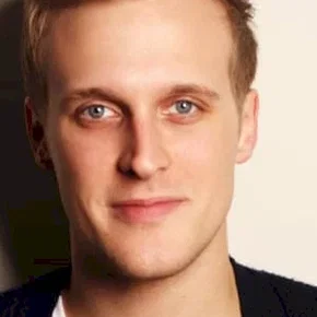 Photo star :  John Early