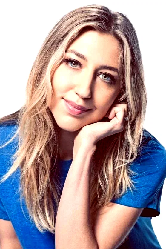  Heidi Gardner