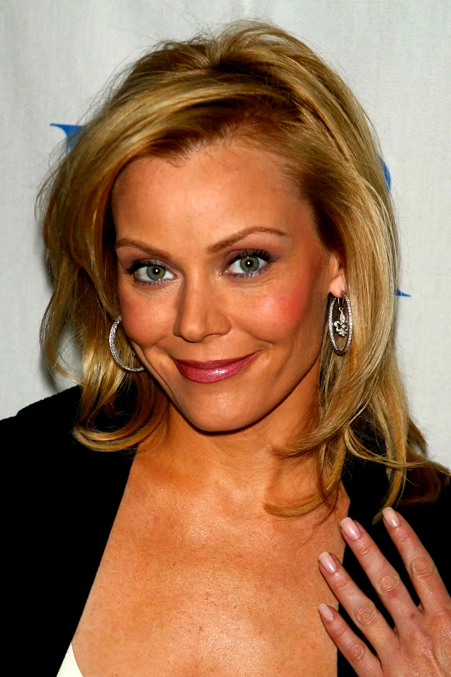  Gail O'grady