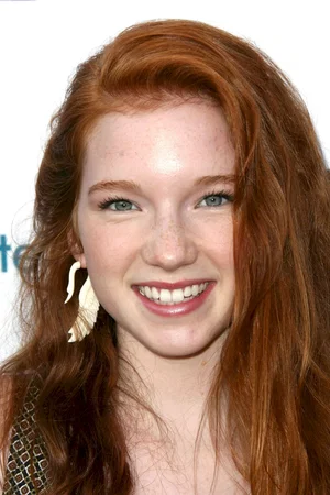 Annalise Basso photo
