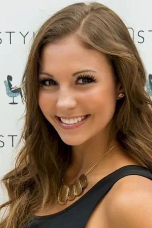  Joelle Farrow