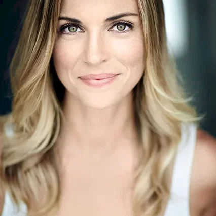  Kelly Sullivan