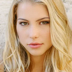 Photo star :  Lexi Atkins