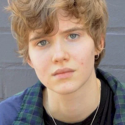  Morgan Davies