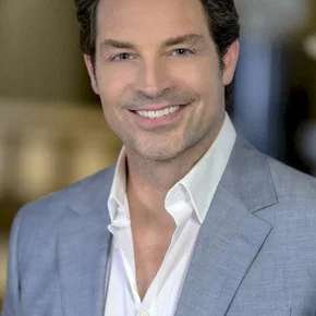 Photo star : Brennan Elliott