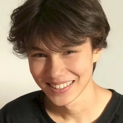  Louis Vazquez