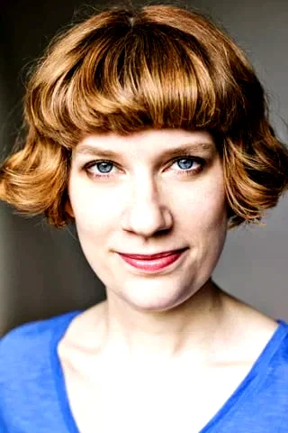  Laura Evelyn