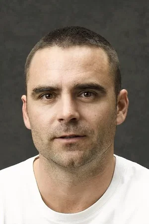Dustin Clare photo