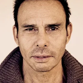 Photo star :  Raoul Max Trujillo